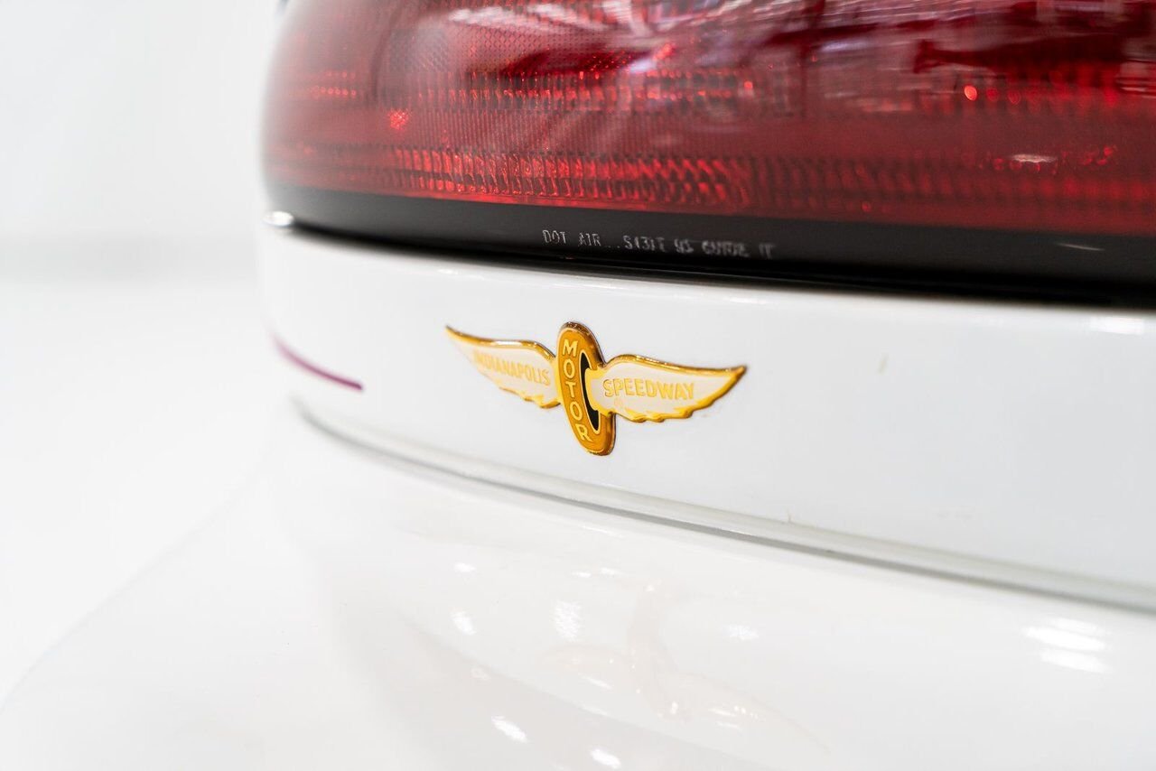 1993 Chevrolet CAMARO Z28 PRIX EN USD | Pace Car with only 957km (595mi) with original window sticker Black Montreal - photo #29