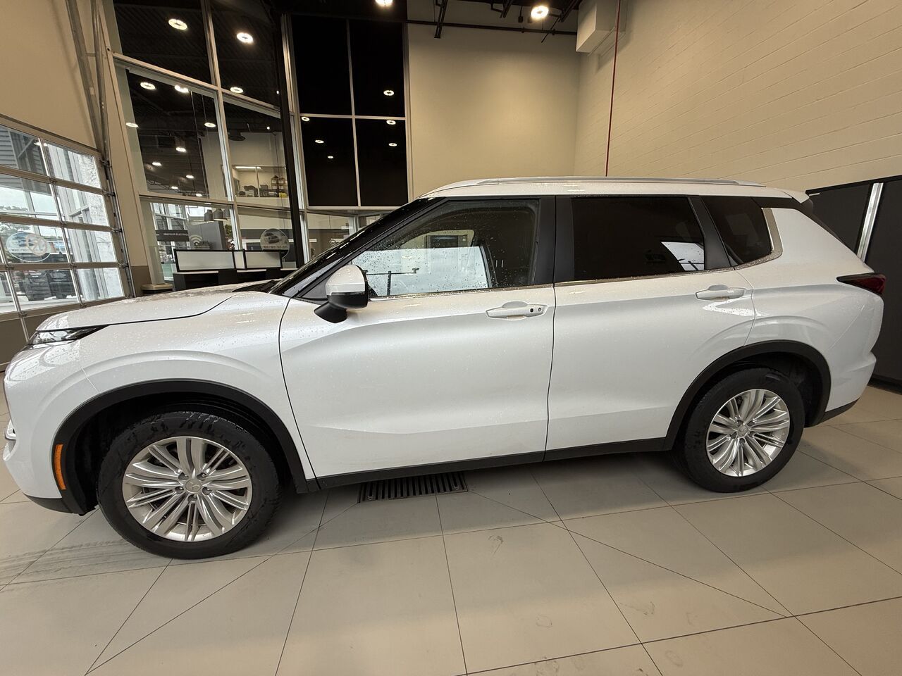 2024 Mitsubishi Outlander