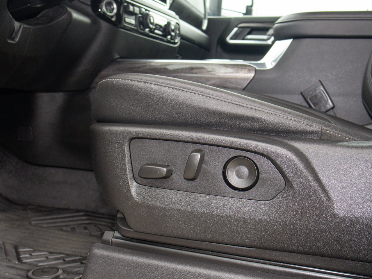 2024 Chevrolet Silverado 3500HD 4WD Crew Cab 159 LTZ Grey Sherwood Park - photo #19