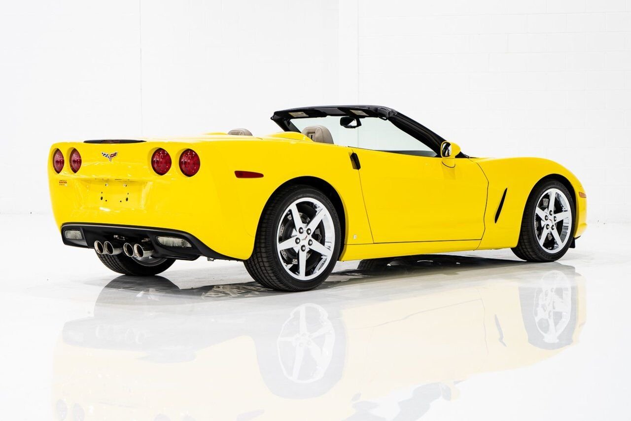 2008 Chevrolet Corvette PRIX EN USD | With Only 900km (563mi) From New With Window Sticker Yellow Montreal - photo #82