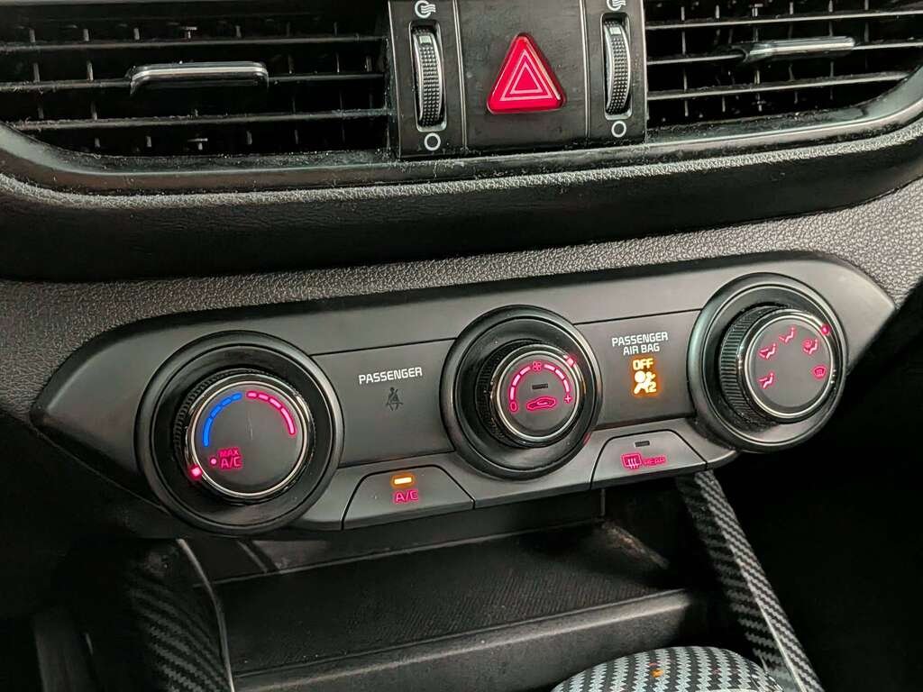 2019 Kia Forte LX Manual Grey Val-David - photo #24