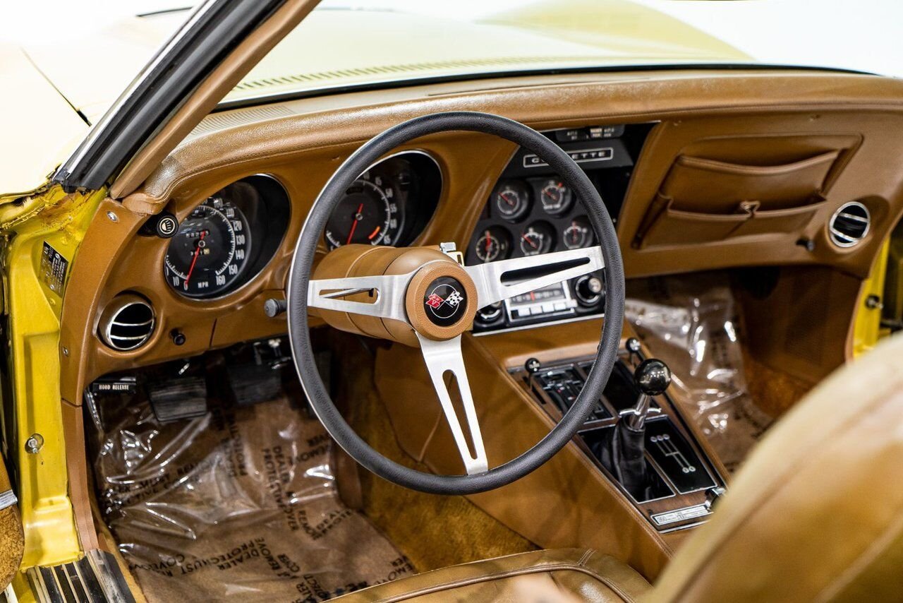 1972 Chevrolet Corvette Unrestored matching# LT1 with documented 103,454km(64,283mi) | PRIX EN USD Gold Montreal - photo #83