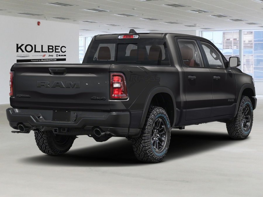 RAM 1500 2026 2026 Couche nacrée cristal noir étincelant