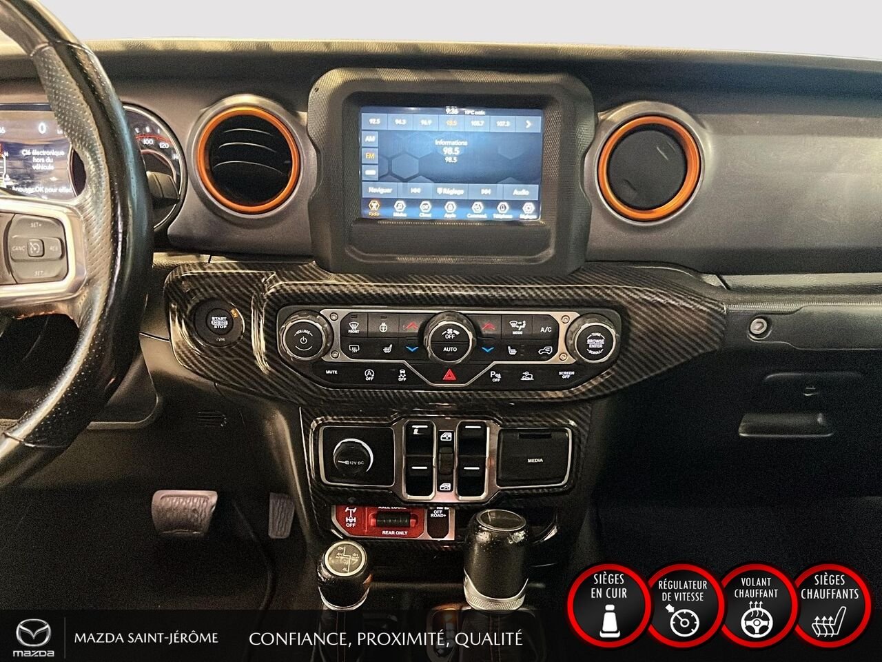 2021 Jeep Gladiator MOJAVE | DEUX TOITS | CUIR | PNEUS TOUT-TERRAIN LT285 | 4X4 Black Saint-Jérôme - photo #21