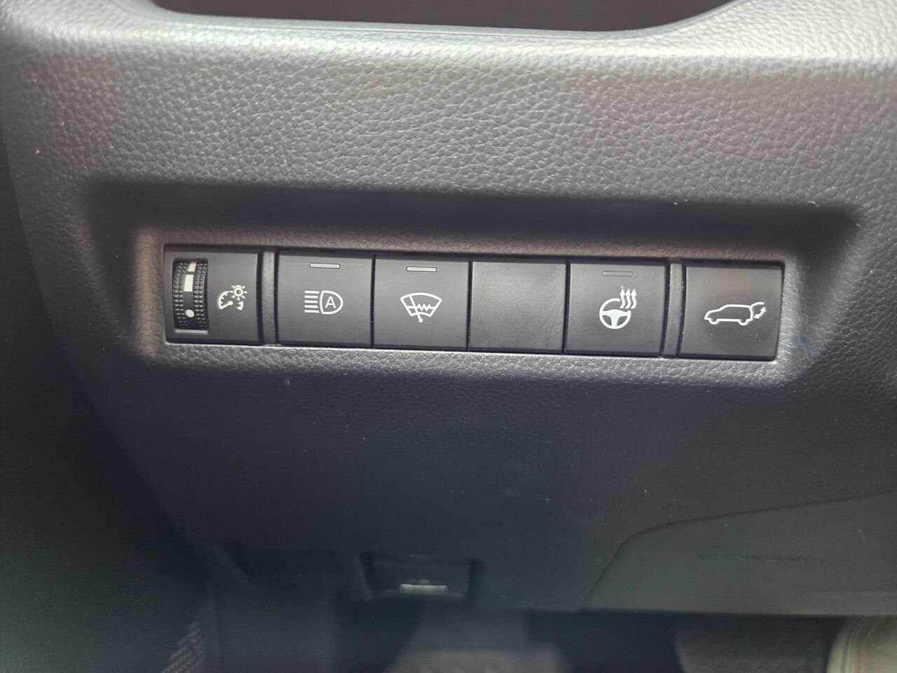 2022 Toyota RAV4 Blue Mont-Laurier - photo #17