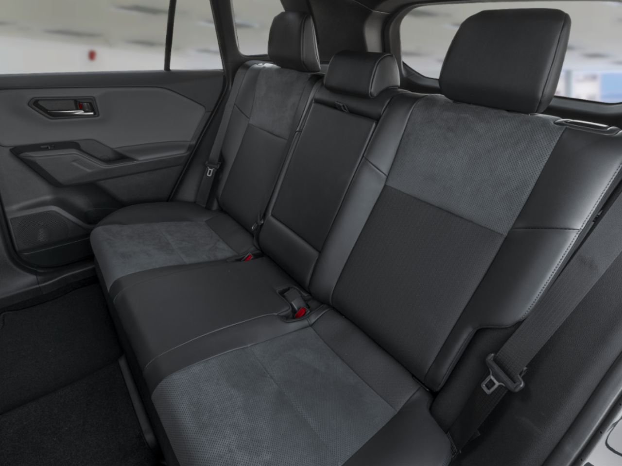 2026 Toyota RAV4 Wind Chill Pearl w/Black Roof Mont-Laurier - photo #8