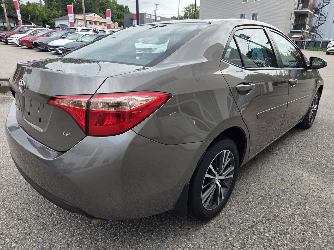 Toyota COROLLA 2017 Gris Mont-Laurier - photo #8