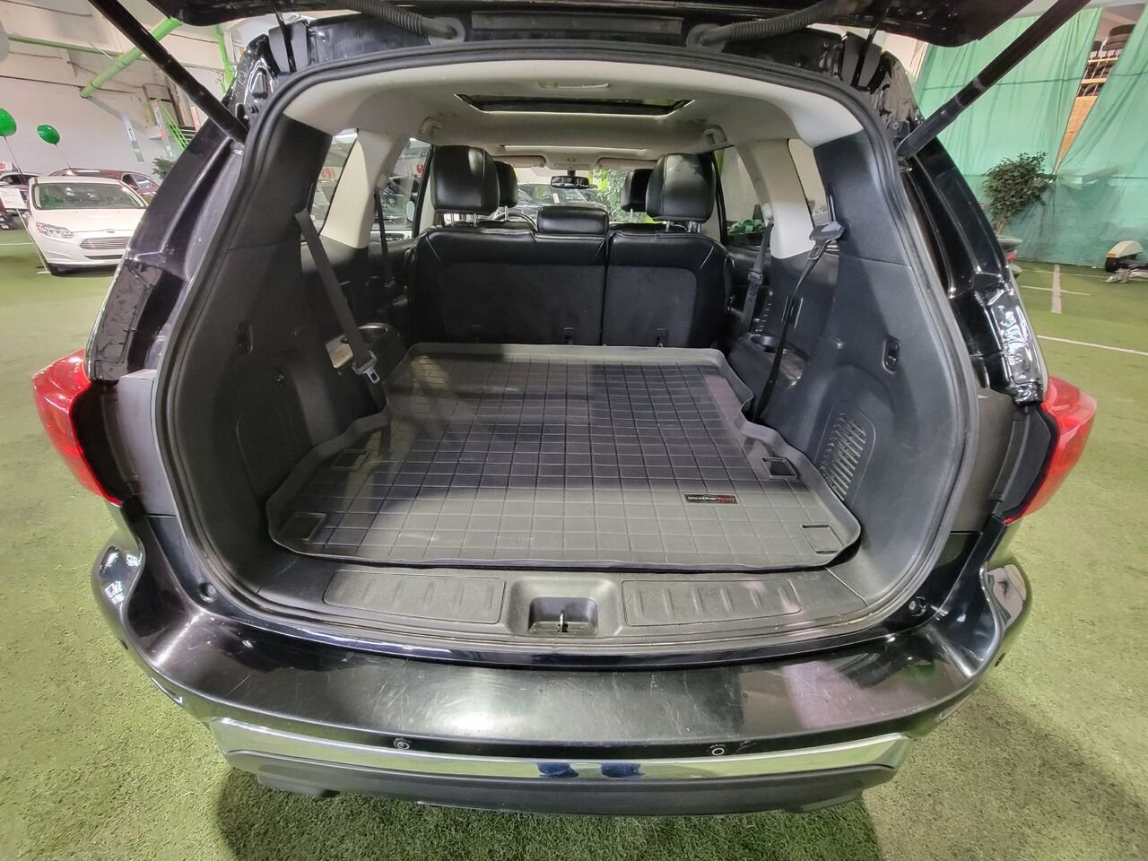 2018 Nissan Pathfinder Black  - photo #15