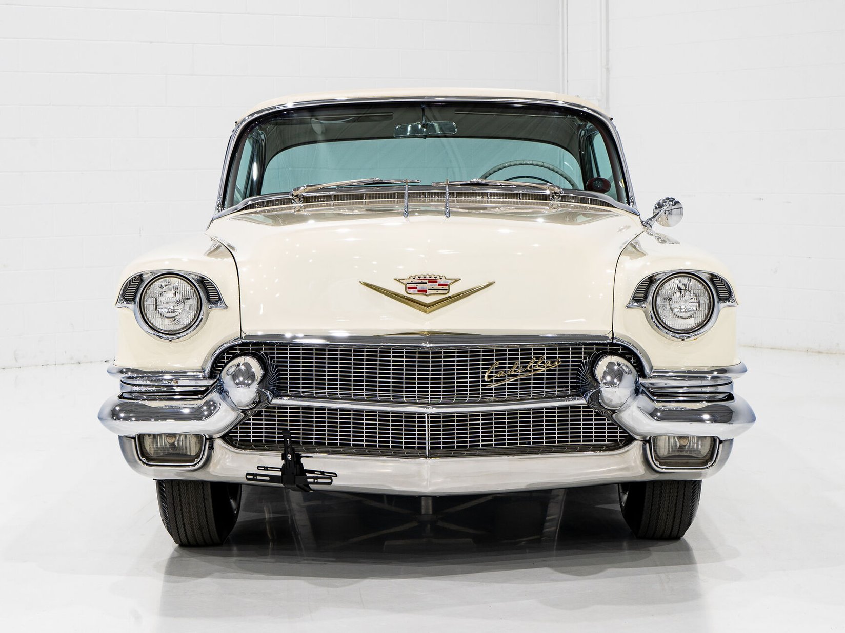 Cadillac Eldorado Seville With Factory A/C | PRIX EN USD 1956 Blanc Montréal - photo #2