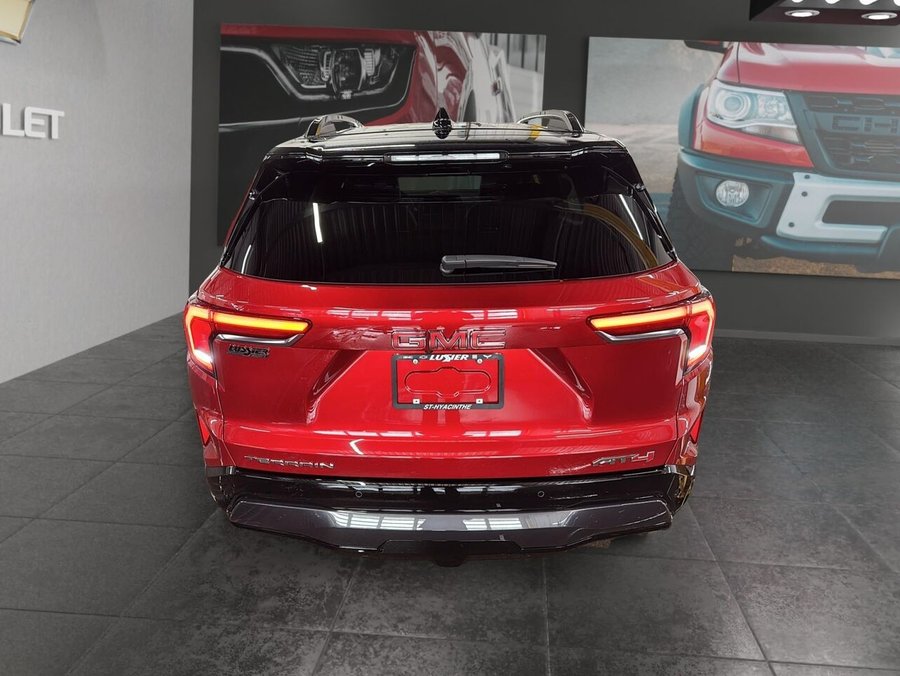 2027 GMC Terrain 2027 VOLCANIC RED TINTCOAT