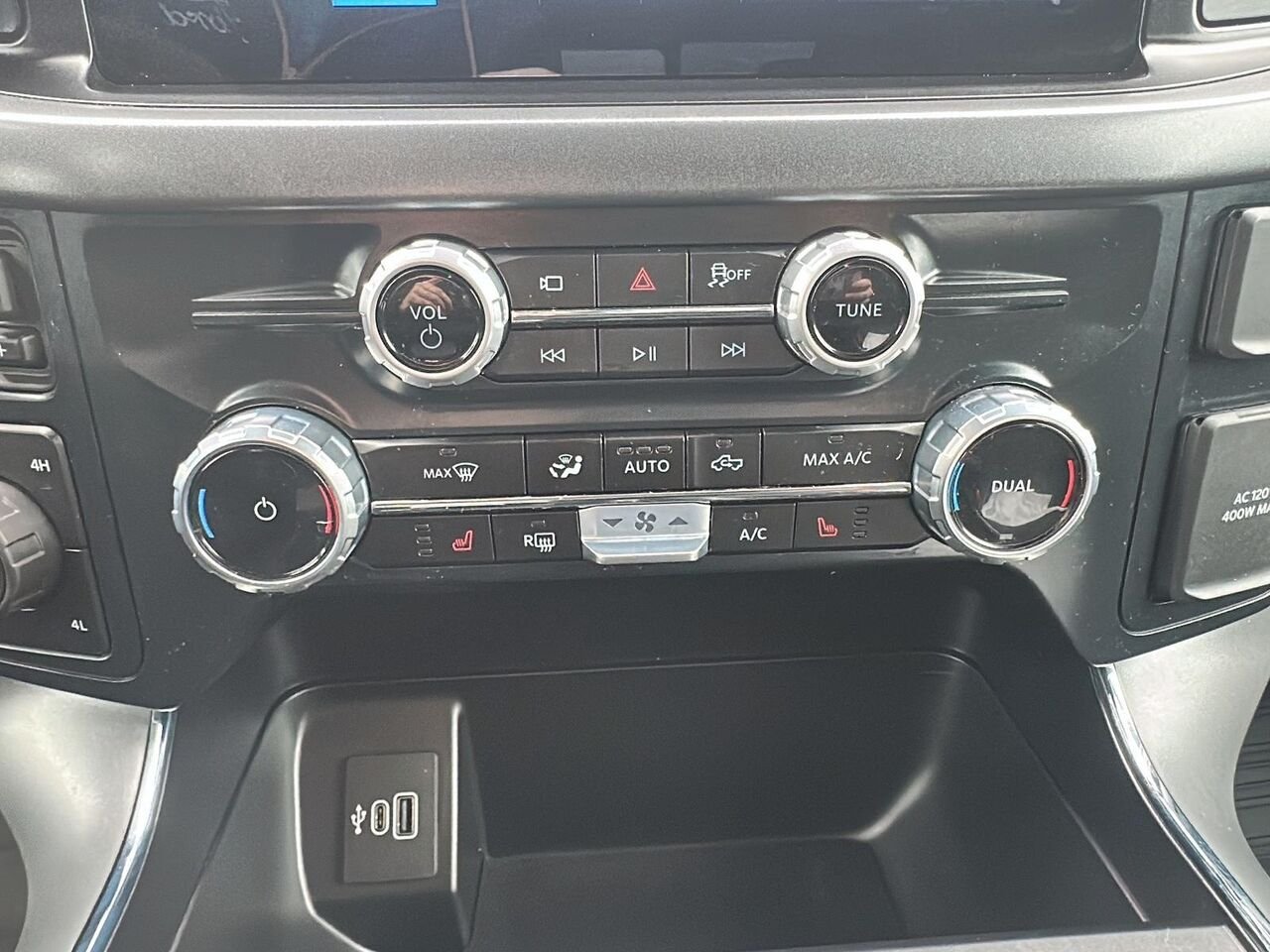 2025 Ford F-150 Grey Rouyn-Noranda - photo #16