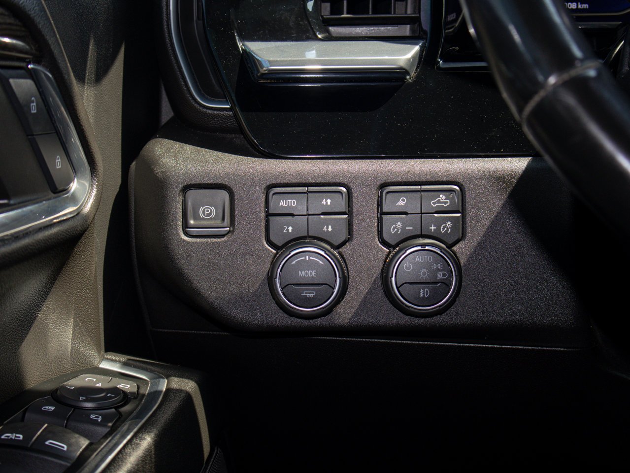 2024 Chevrolet Silverado 2500HD 4WD Crew Cab 159 LT Black Sherwood Park - photo #21
