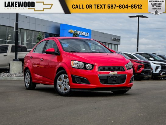 2014 Chevrolet Sonic 2014 Red