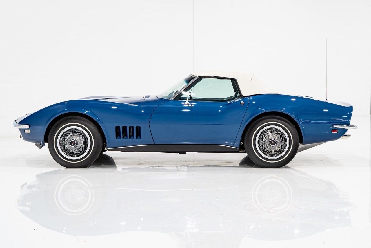 Chevrolet Corvette *PRIX EN USD* Matching numbers Top flight with extensive documentation 1968 Bleu Montréal - photo #33