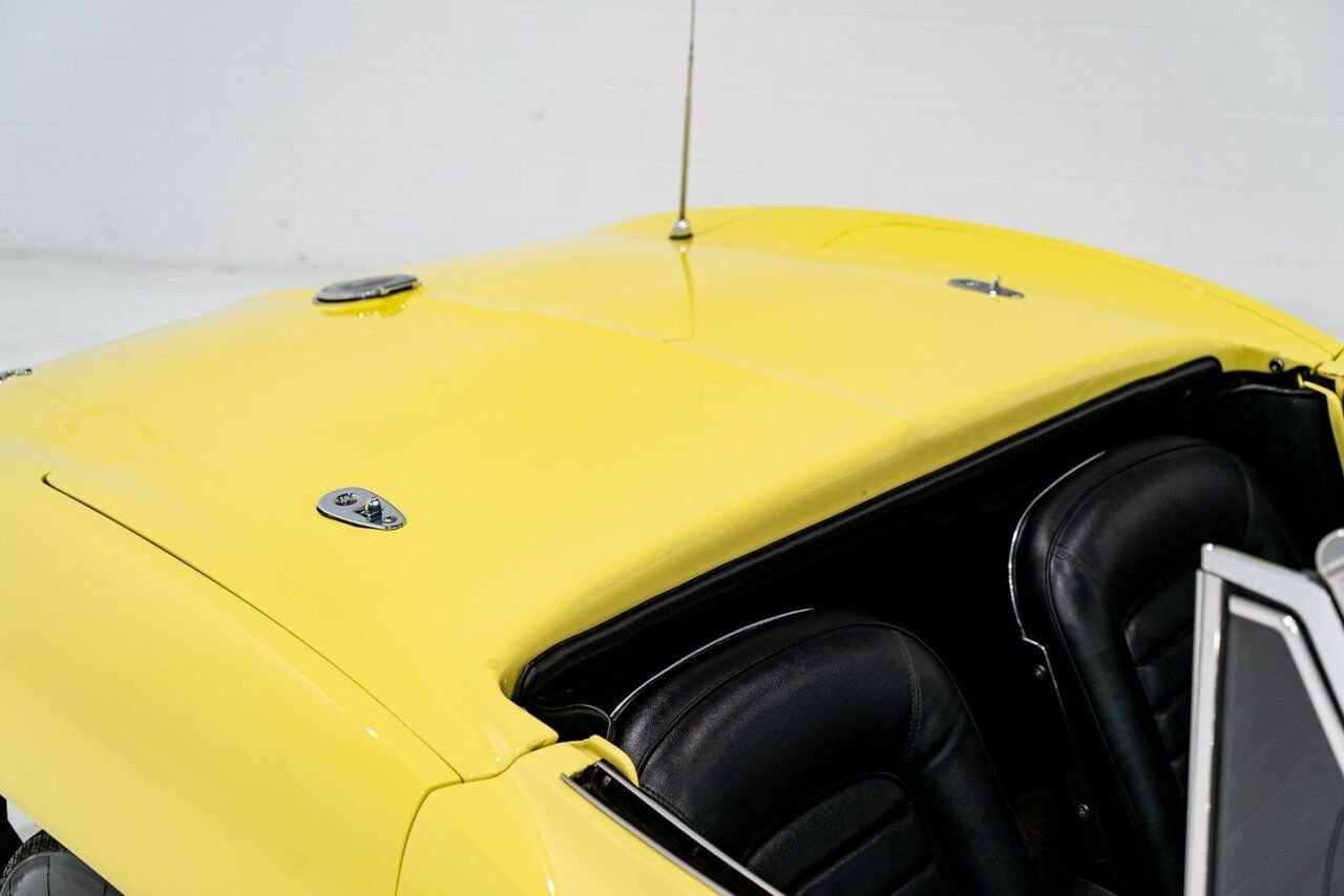 Chevrolet Corvette Matching# 427/425HP IP Code **PRICE IN USD** 1966 Jaune Montréal - photo #45