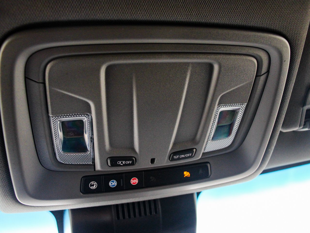 2024 Chevrolet Silverado 2500HD 4WD Crew Cab 159 Custom White Sherwood Park - photo #24