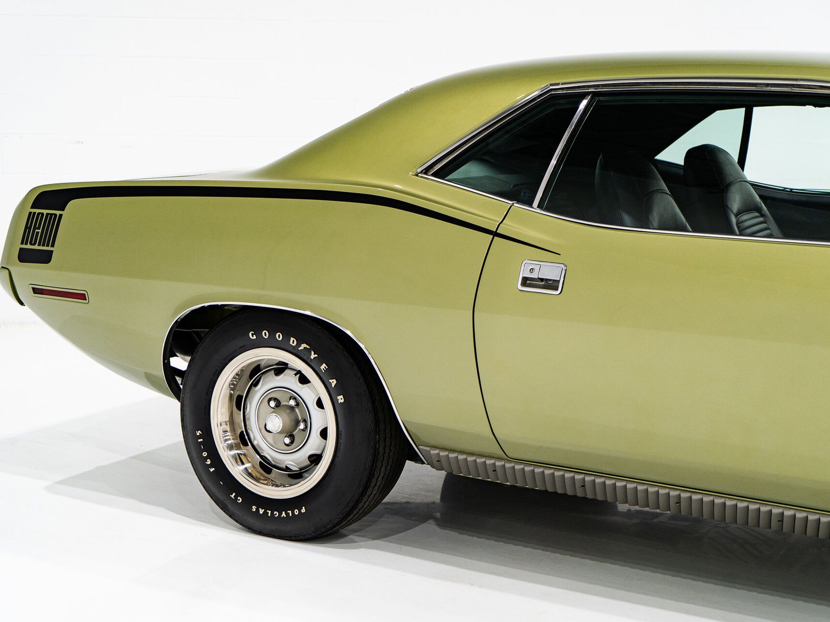 Plymouth HEMI Cuda 1 de 3 Exemplaires Utilisés par la Division Course de Chrysler France **PRIX EN USD** 1970 Vert Montréal - photo #42