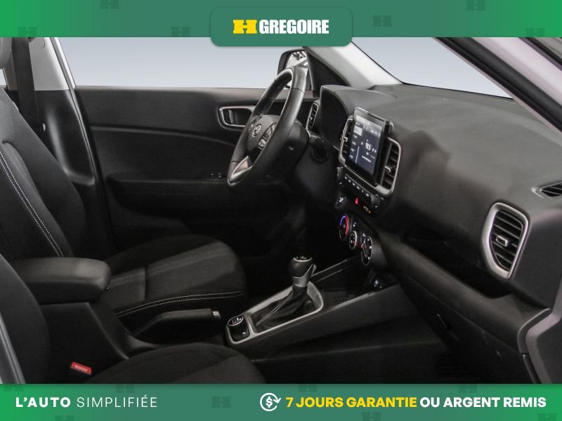 2026 Hyundai Venue White Saint-Eustache - photo #30