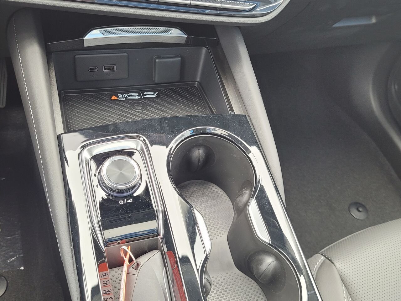 2026 Buick Envision Privilégiée 4 portes TI Iridescent White Tricoat Thetford Mines - photo #7