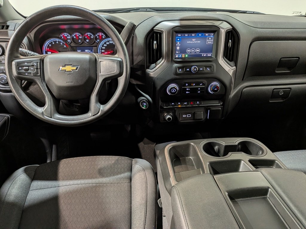 Chevrolet Silverado 1500 4WD Crew Cab 157" Custom 2022 Noir Val-David - photo #28