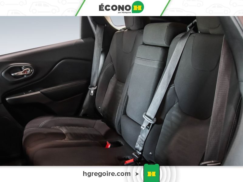 2019 Jeep Cherokee Green Blainville - photo #18