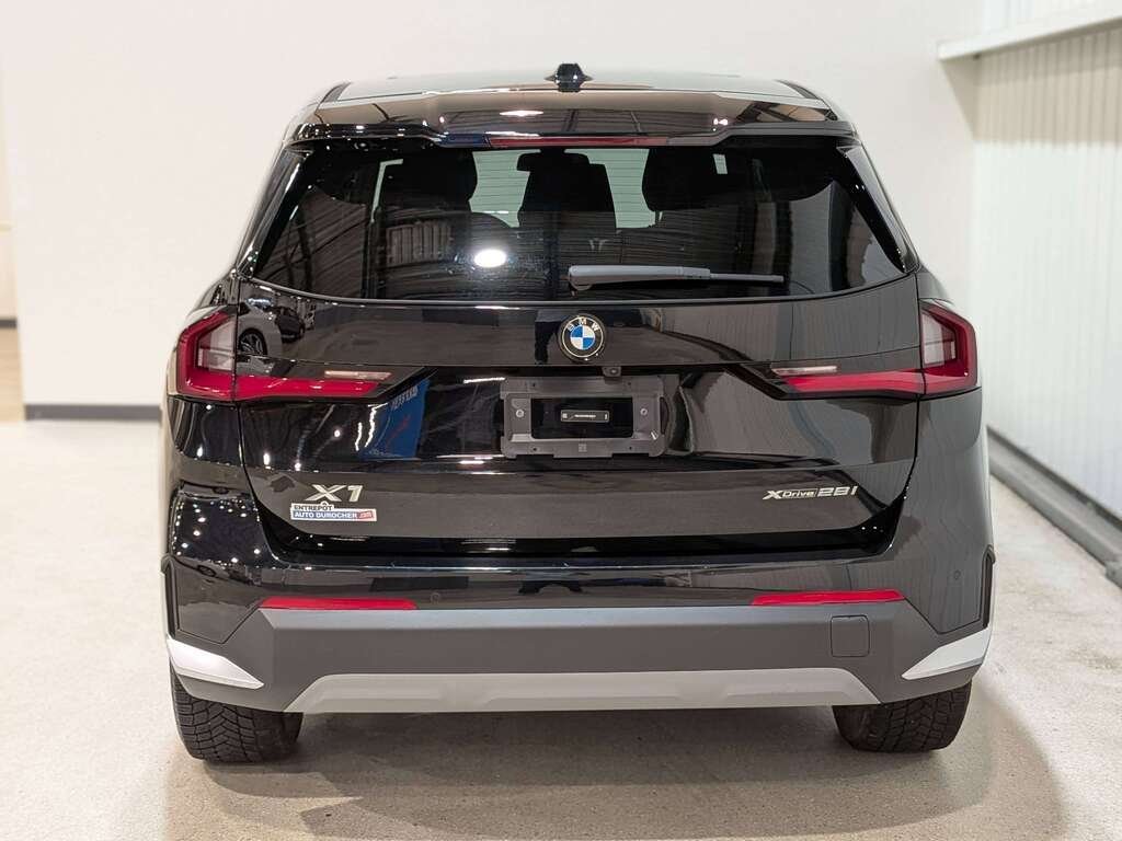 BMW X1 xDrive28i Sports Activity Vehicle 2024 Noir Val-David - photo #3