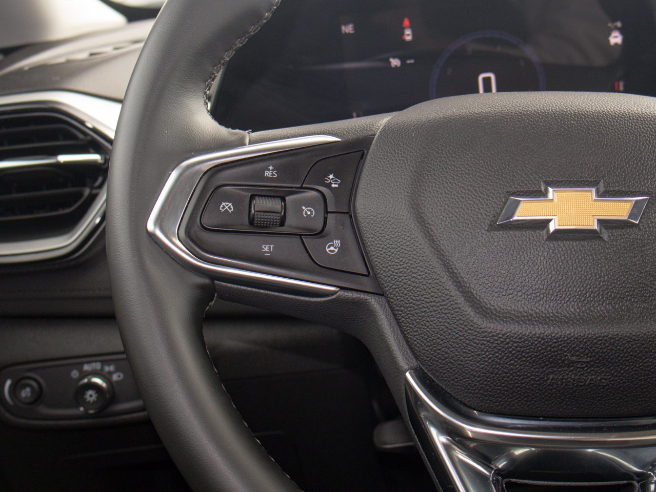 2026 Chevrolet Trailblazer AWD 4dr LT Black Sherwood Park - photo #20