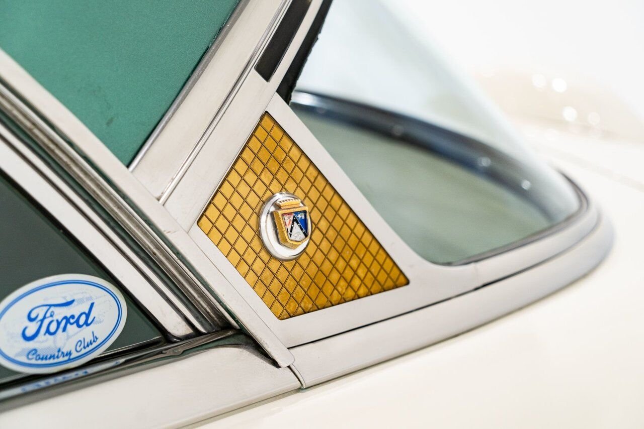 1954 Ford Crestline Skyliner rare glass top long term ownership White Montreal - photo #47
