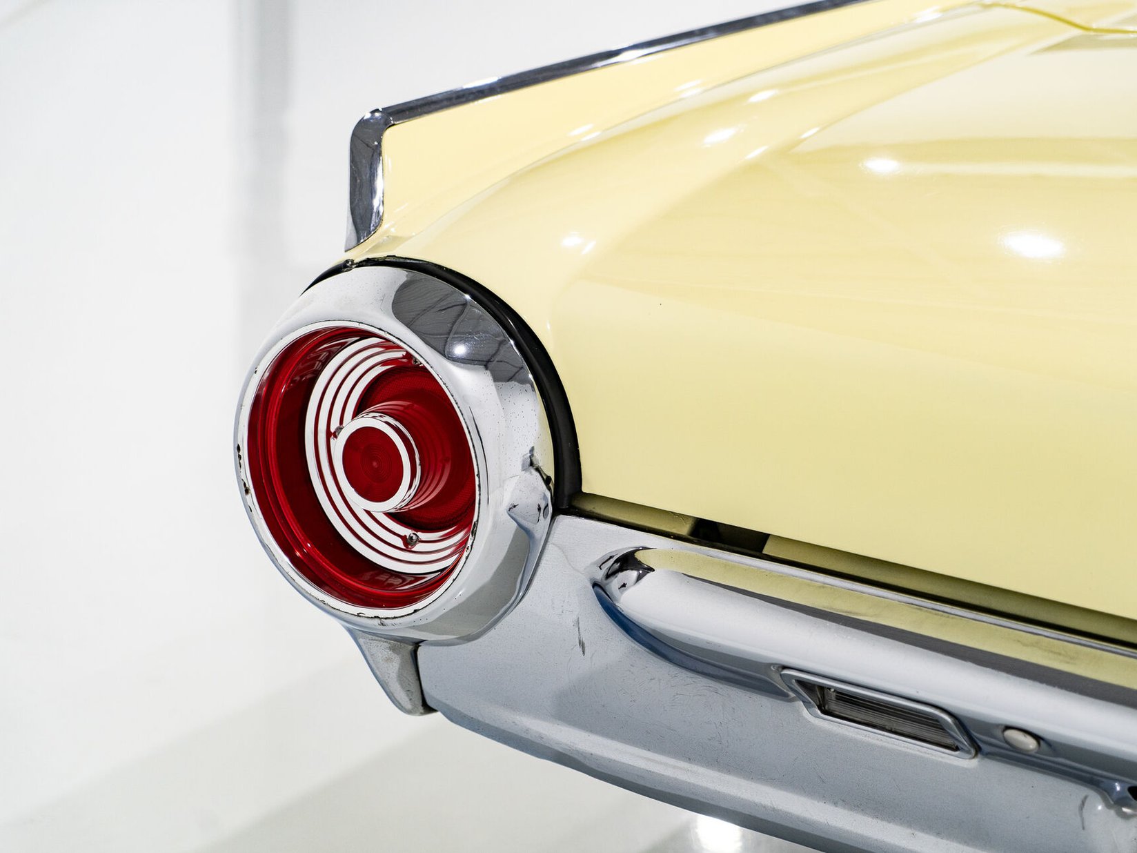Ford Thunderbird Beautifully Presented From Older Restoration with original bill of sale 1962 Jaune Montréal - photo #39