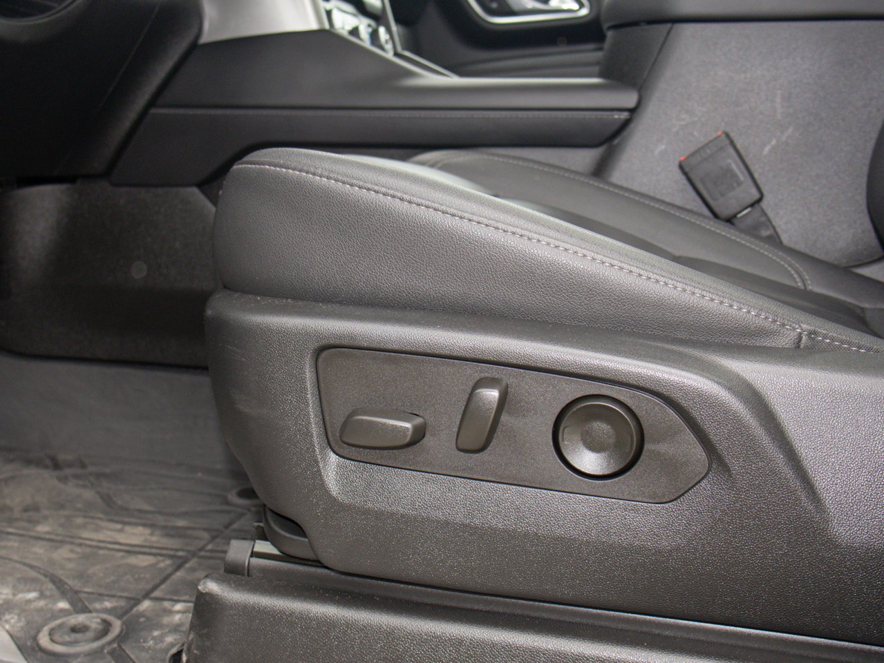 2023 Chevrolet Tahoe 4WD 4dr LT Grey Sherwood Park - photo #19