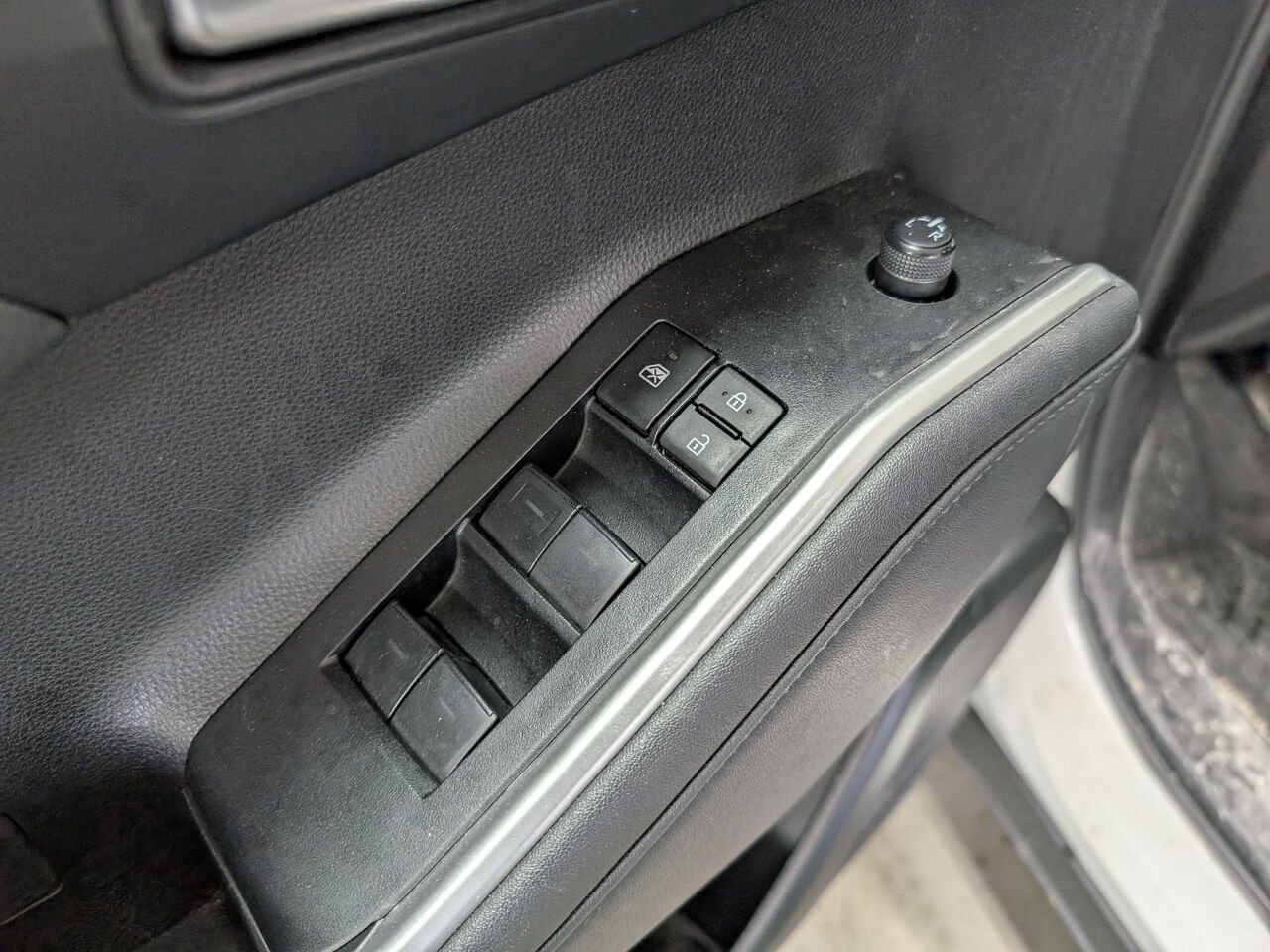 2023 Toyota Highlander 5TDKDRBH3PS510077 Wind Chill Pearl Sherbrooke - photo #9
