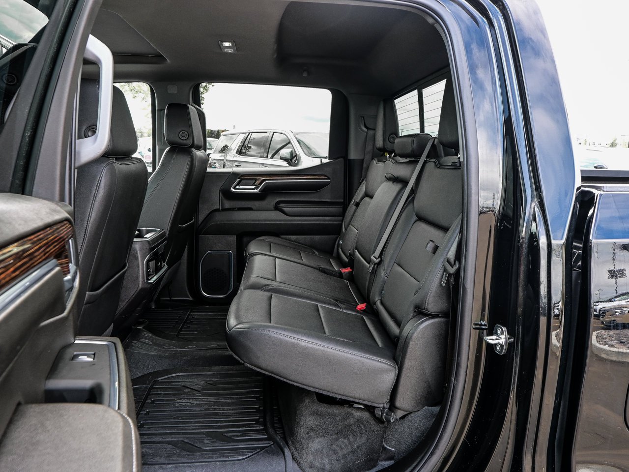 2024 GMC Sierra 1500 4WD Crew Cab 147 Elevation Black Sherwood Park - photo #31