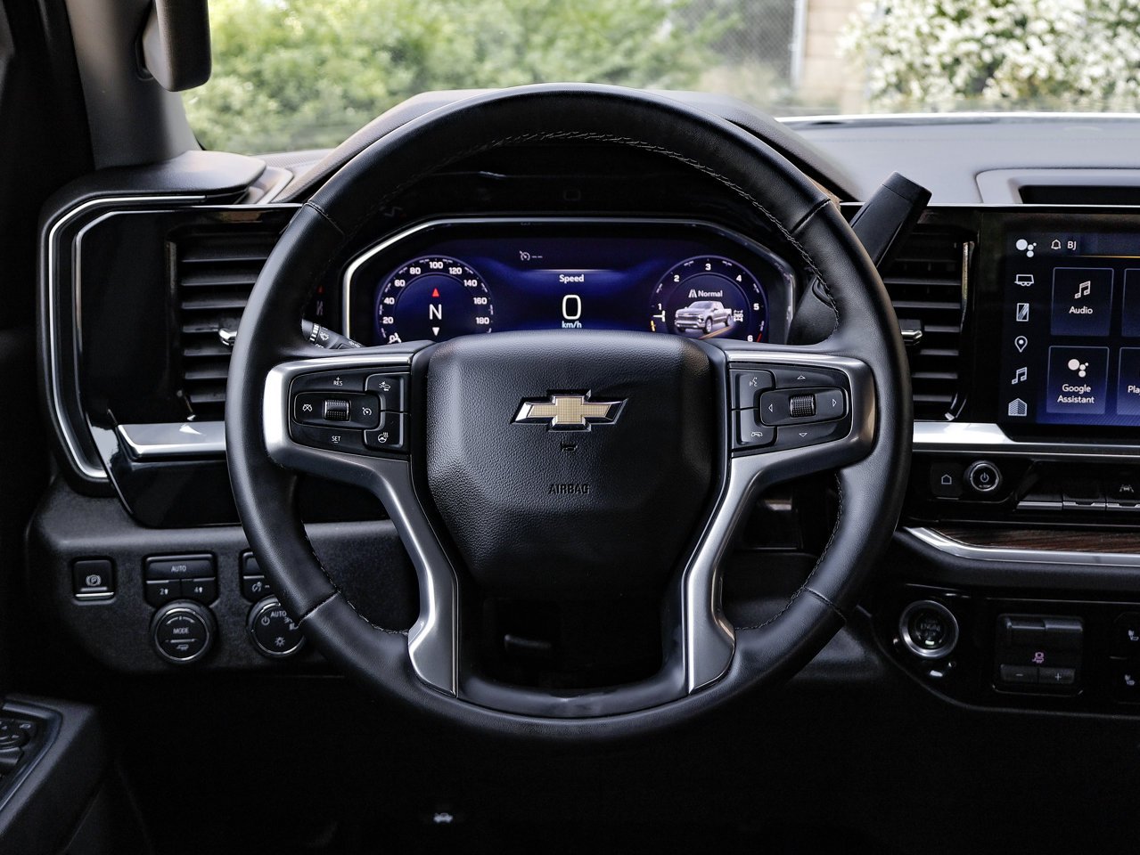 2025 Chevrolet Silverado 1500 4WD Crew Cab 147 LT White Sherwood Park - photo #28