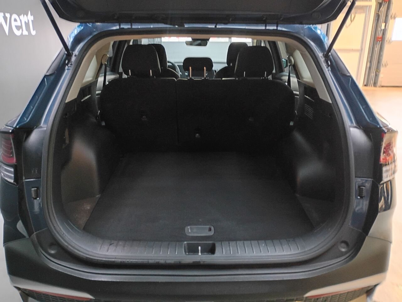 2023 Kia Sportage Blue Blainville - photo #10