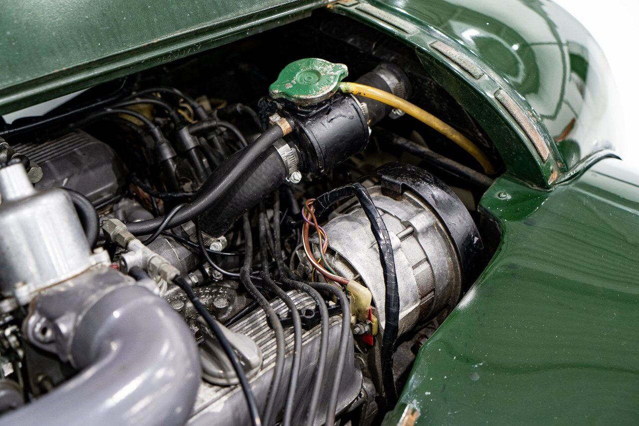 1970 Morgan Plus 8 Unrestored with only 7137km (4435miles) | PRIX EN USD Green Montreal - photo #79