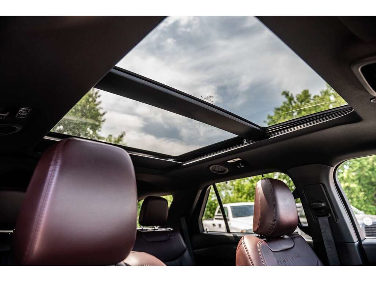 2023 Ford Explorer White Sainte-Julienne - photo #39