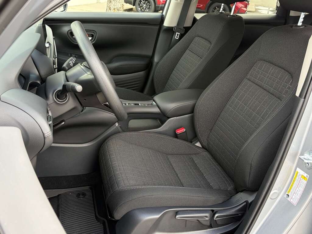 2027 Honda HR-V LX AWD CVT Silver Gatineau - photo #11