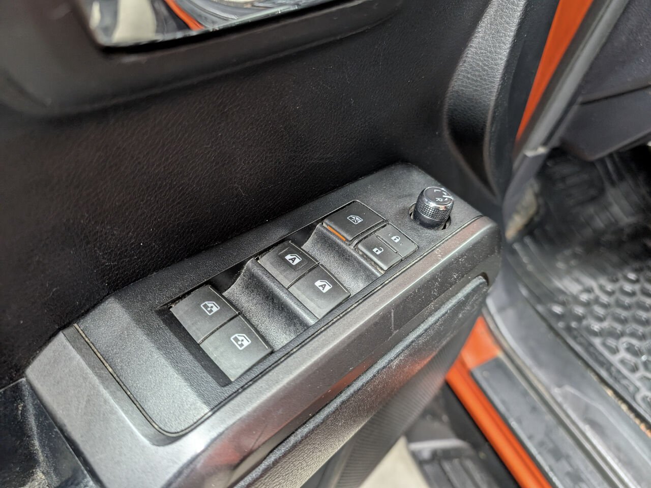Toyota Tacoma TRD SPORT/SIÈGES CHAUFFANTS/VOLANT CHAUFFANT/AC BIZONE/CAMÉRA DE RECUL/ 2017 Orange Sherbrooke - photo #8