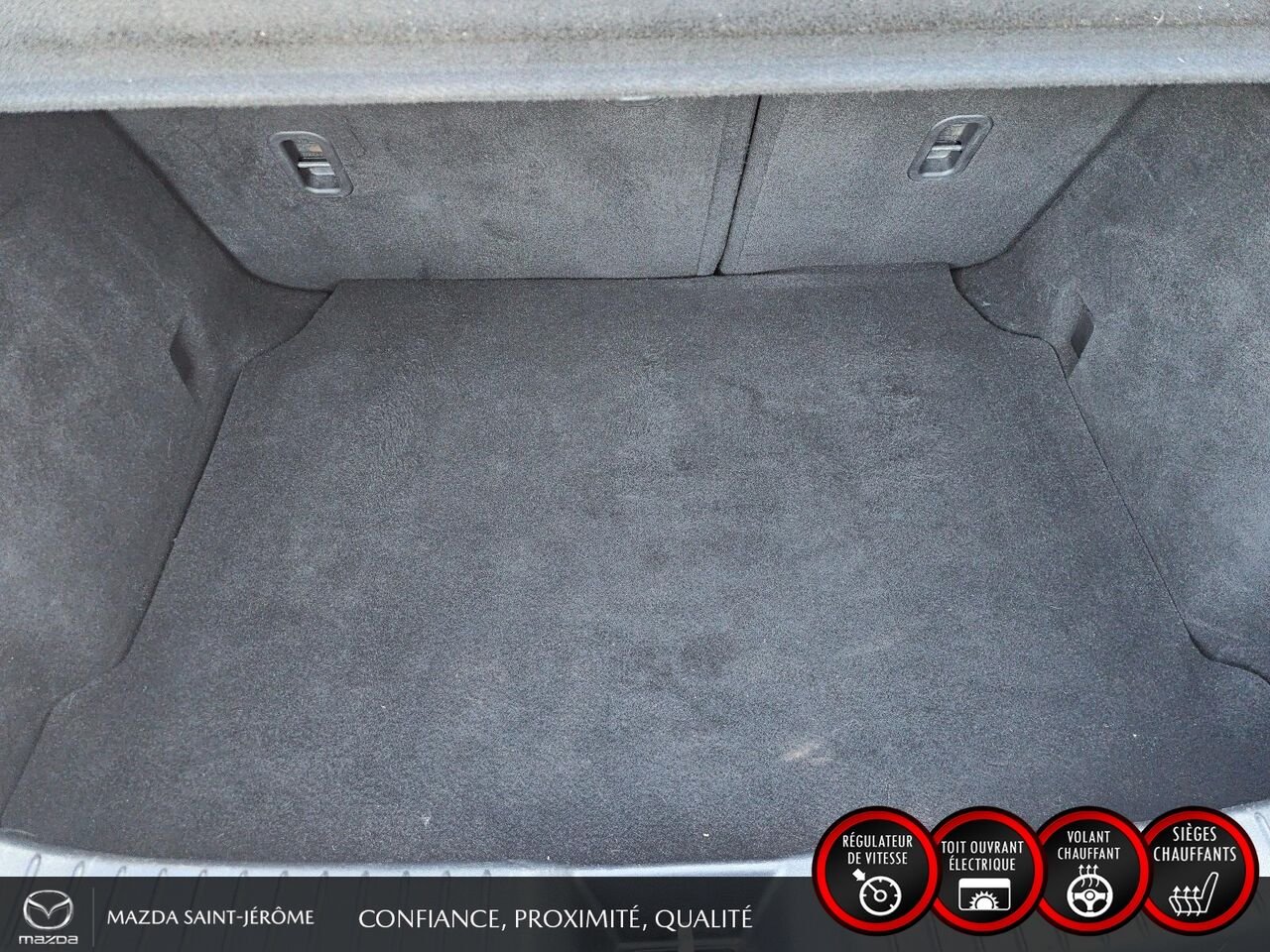 Mazda Mazda3 Sport GT | TOIT OUVRANT | CUIR | AUTOMATIQUE 2020 Gris Saint-Jérôme - photo #23
