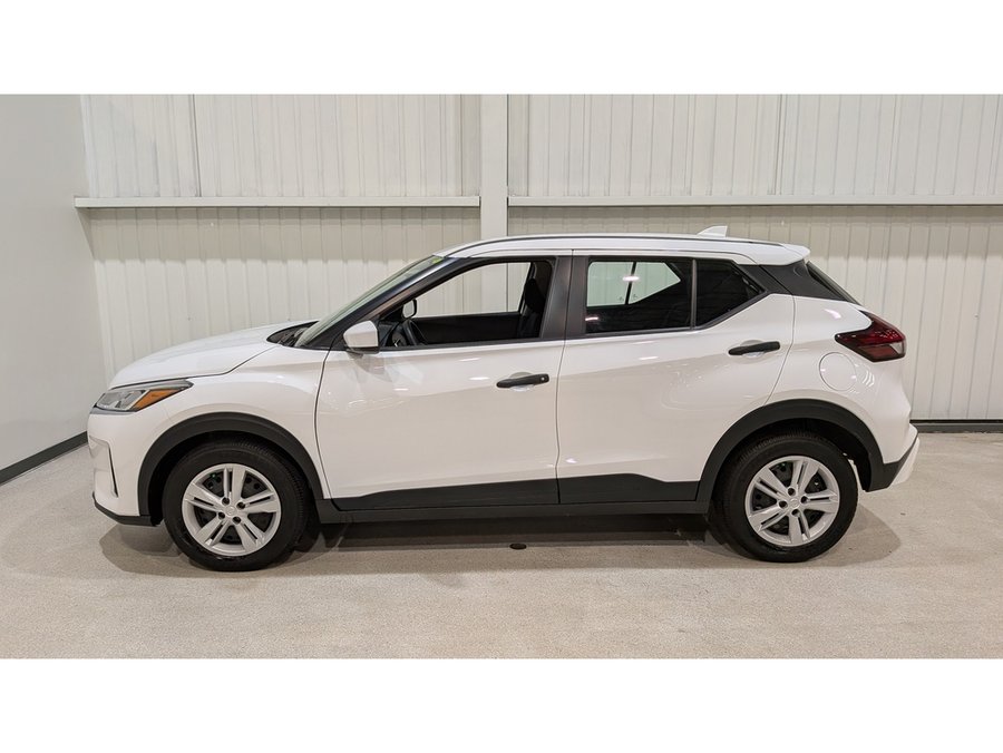 2024 Nissan Kicks White