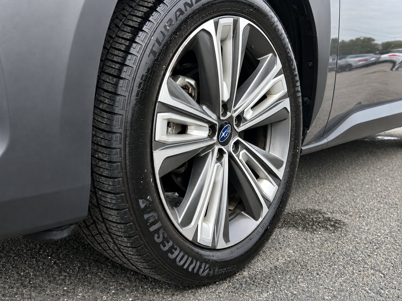 Subaru Solterra 2024 Gris Granby - photo #10