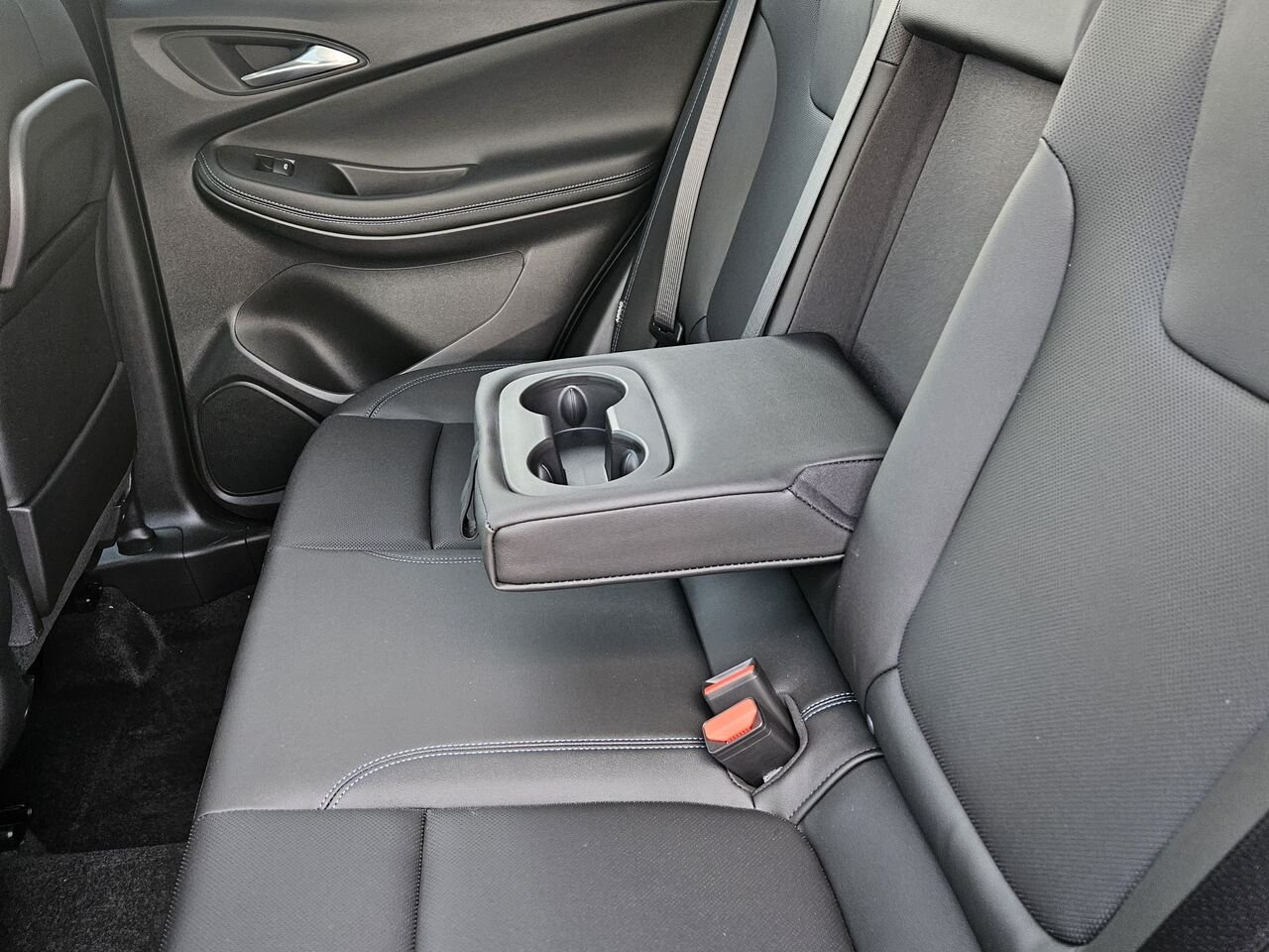 2026 Buick Encore GX Tourisme sport 4 portes TI Ebony Twilight Metallic Thetford Mines - photo #15
