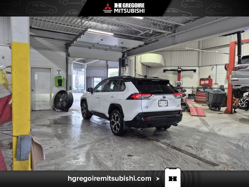 2023 Toyota RAV4 Prime White Laval - photo #5