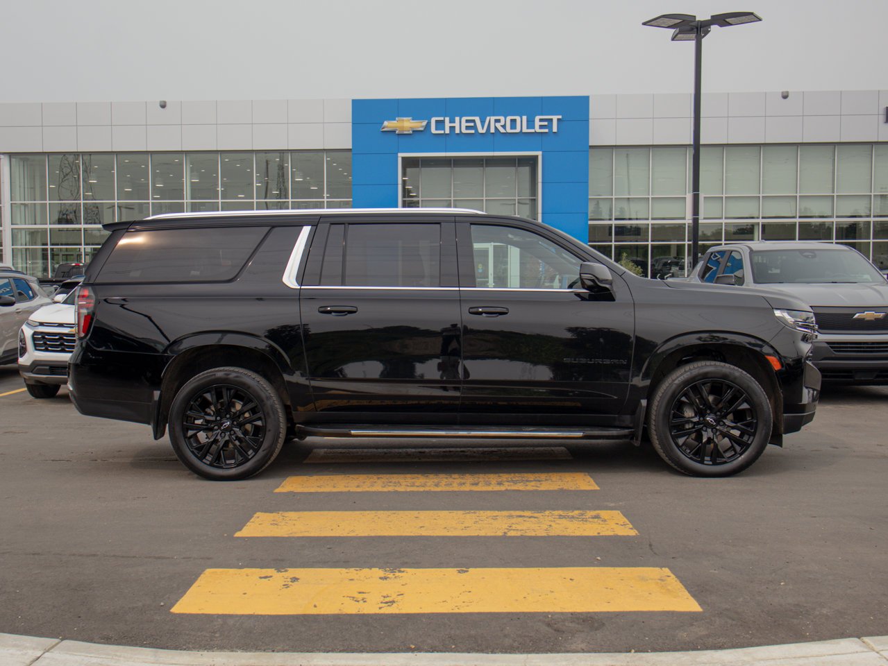 2023 Chevrolet Suburban 4WD 4dr LT Black Sherwood Park - photo #13
