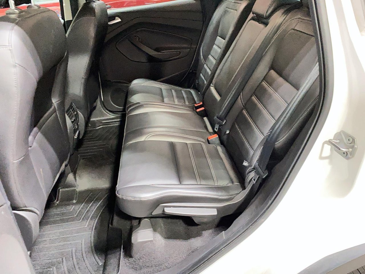 Ford Escape NIV 1FMCU9J90KUA83083 2019 Blanc Chicoutimi - photo #7