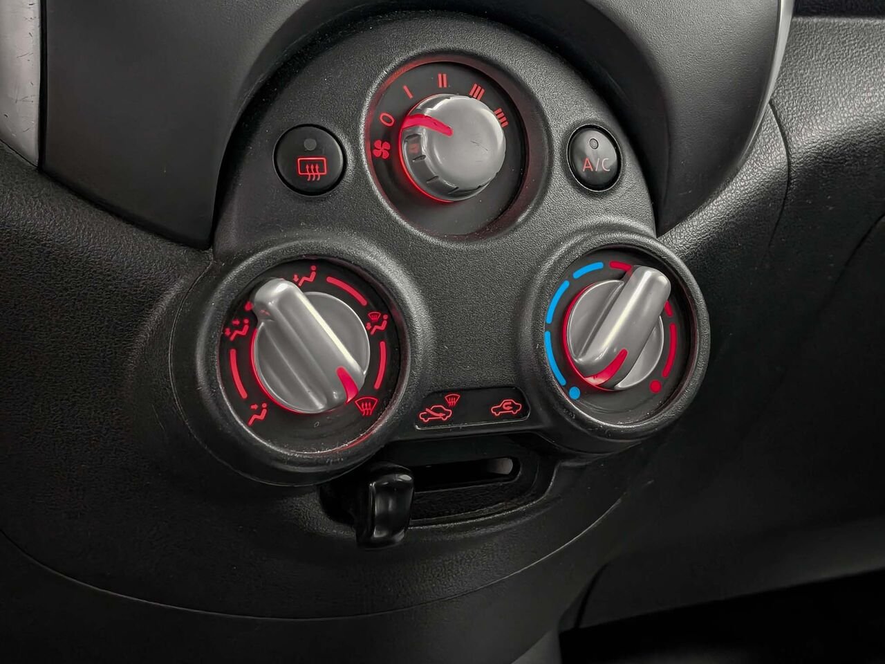 Nissan MICRA SV Cruise A/C 2015 Bleu Sherbrooke - photo #10