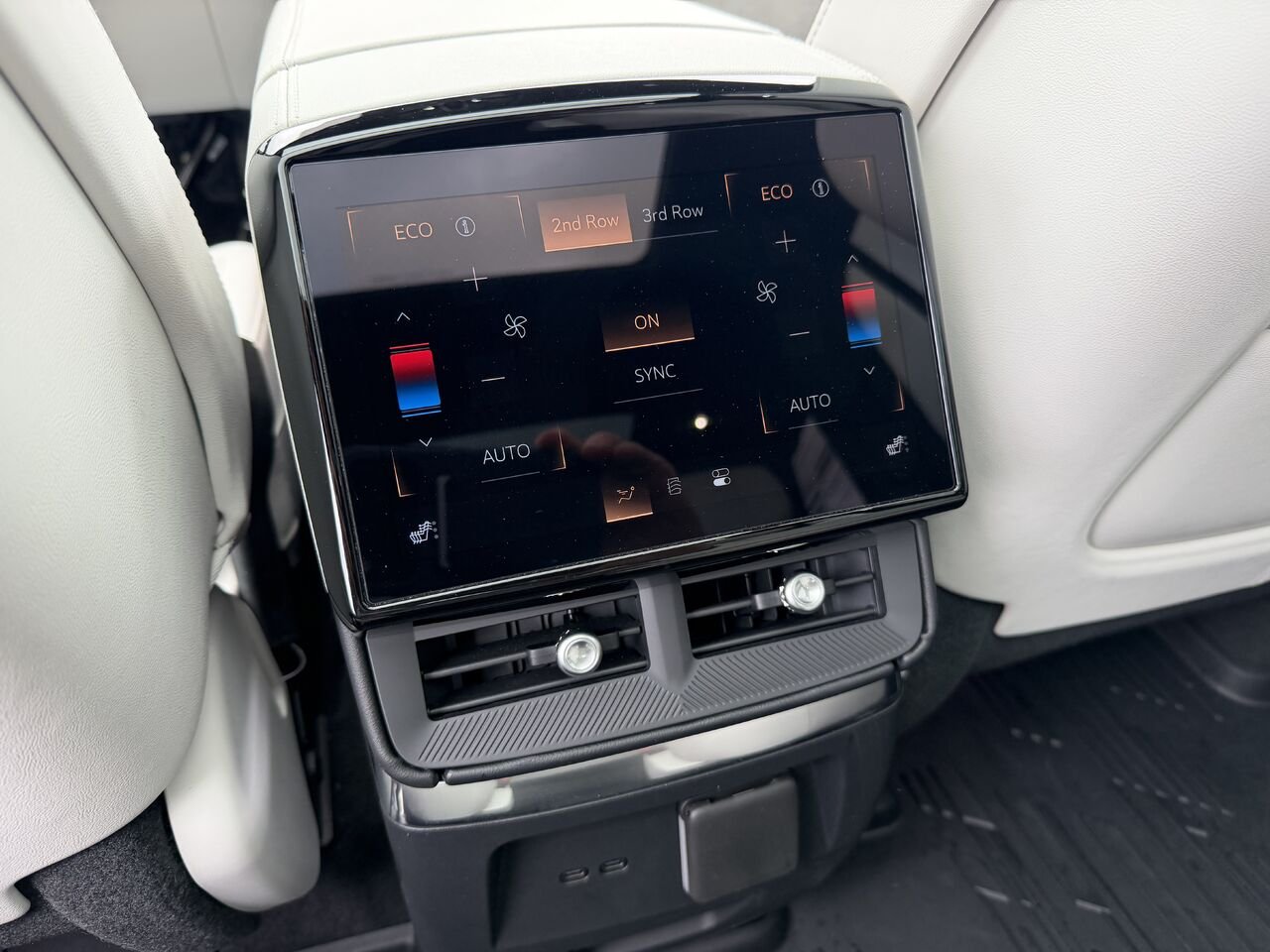 Cadillac VISTIQ Sport AWD FINANCEMENT À PARTIR 3.99% 2026 Bleu Laval - photo #24