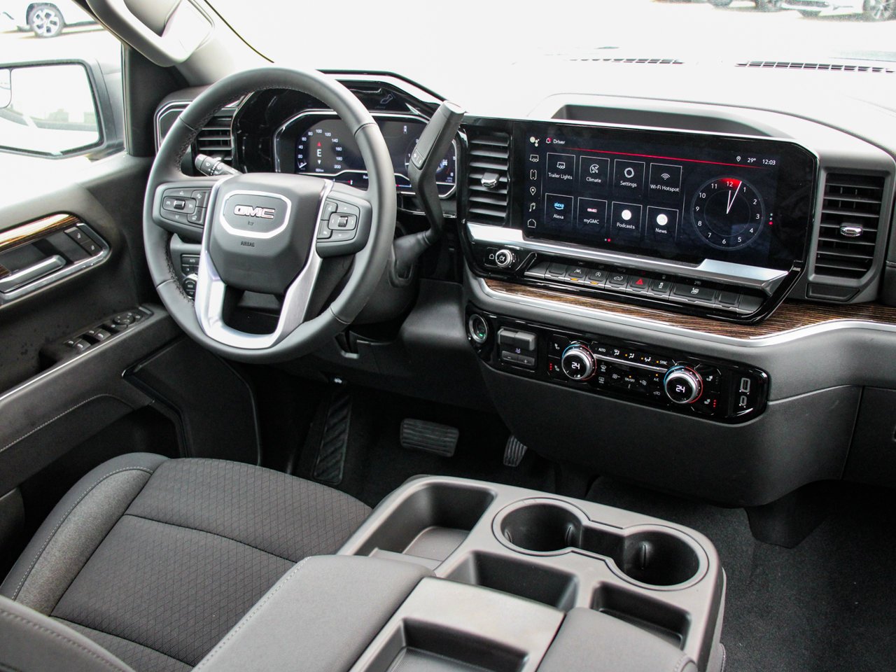 2025 GMC Sierra 1500 4WD Crew Cab 147 Elevation White Sherwood Park - photo #30