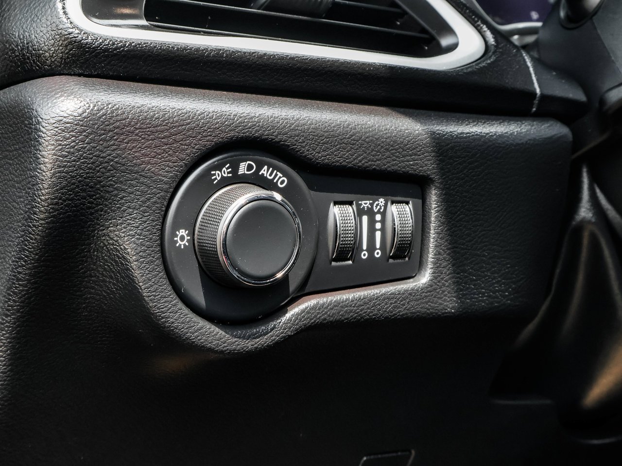 2025 Chrysler Grand Caravan SXT 2WD Black Sherwood Park - photo #20