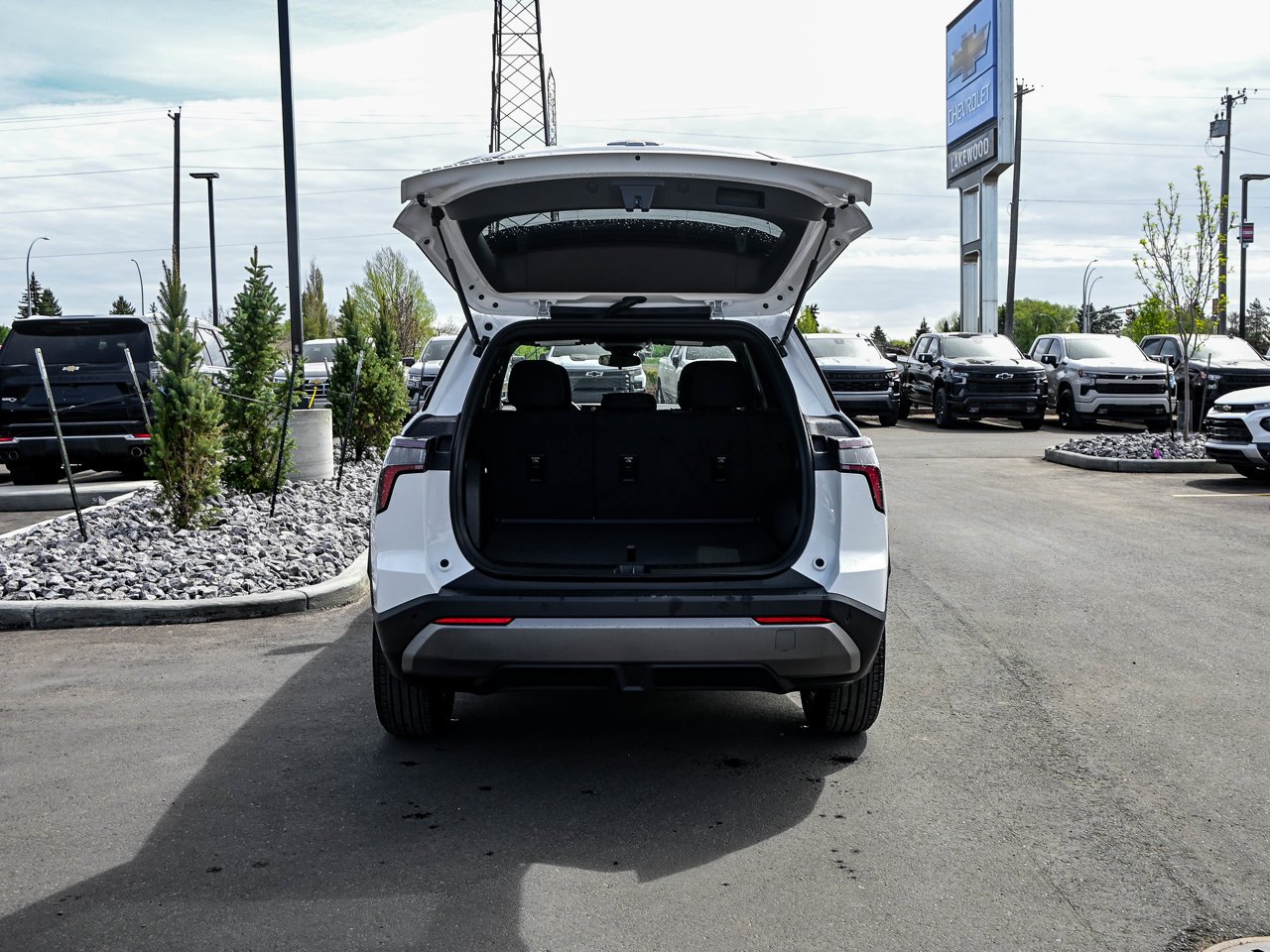 2026 Chevrolet Equinox AWD 4dr LT w/2LT White Sherwood Park - photo #13